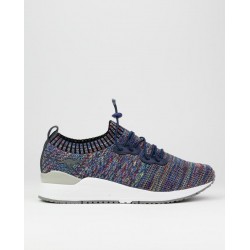 Deportivas de mujer...