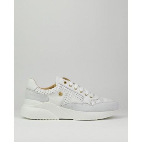 Deportivas de mujer...