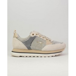 Deportivas de mujer...