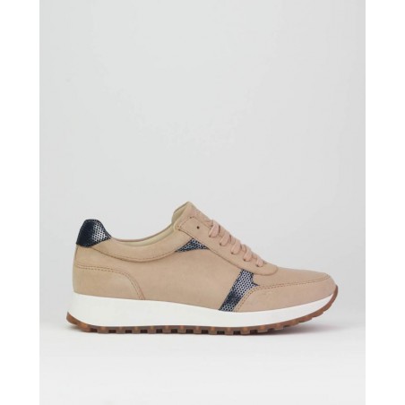 Deportivas de mujer...