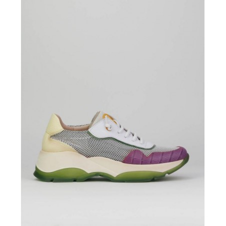 Deportivas de mujer...