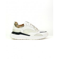 Deportivas de mujer...