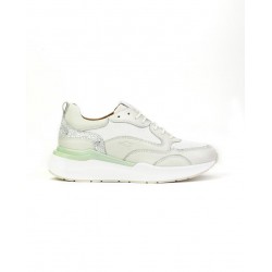 Deportivas de mujer...