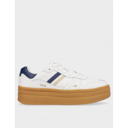 Deportivas de mujer...