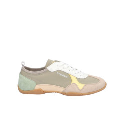 Deportivas de mujer...